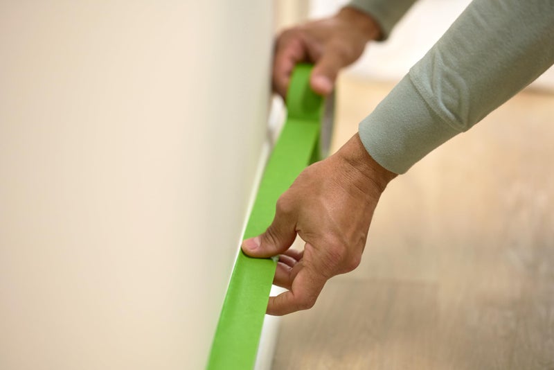 FrogTape Multi-Surface Painters Tape with PAINTBLOCK, 1.5 Inch Wide (1.41 In. x 60 Yds), Medium Adhesion, Green, 4 Rolls (240660) - Image 5